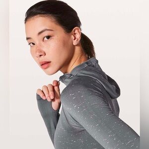 Lululemon Swiftly Tech Hooded Half Zip Long Sleeve size 6, in Nebula